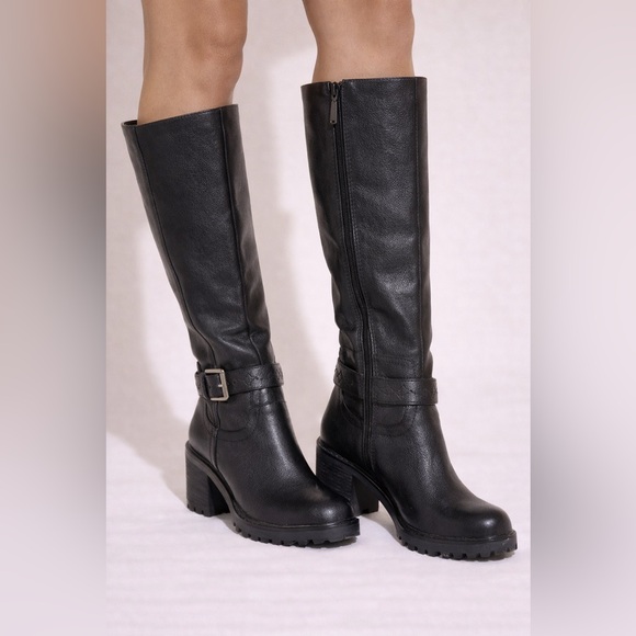 Zodiac Shoes - Zodiac Georgia Round Toe Block Heel Zip-Up Riding Boot, Color: Black | Size: 7